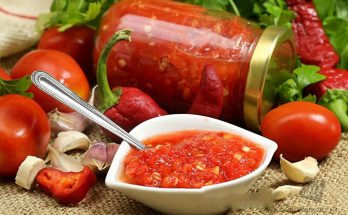 Рецепт аджики из помидоров, перца, моркови и других ингредиентов